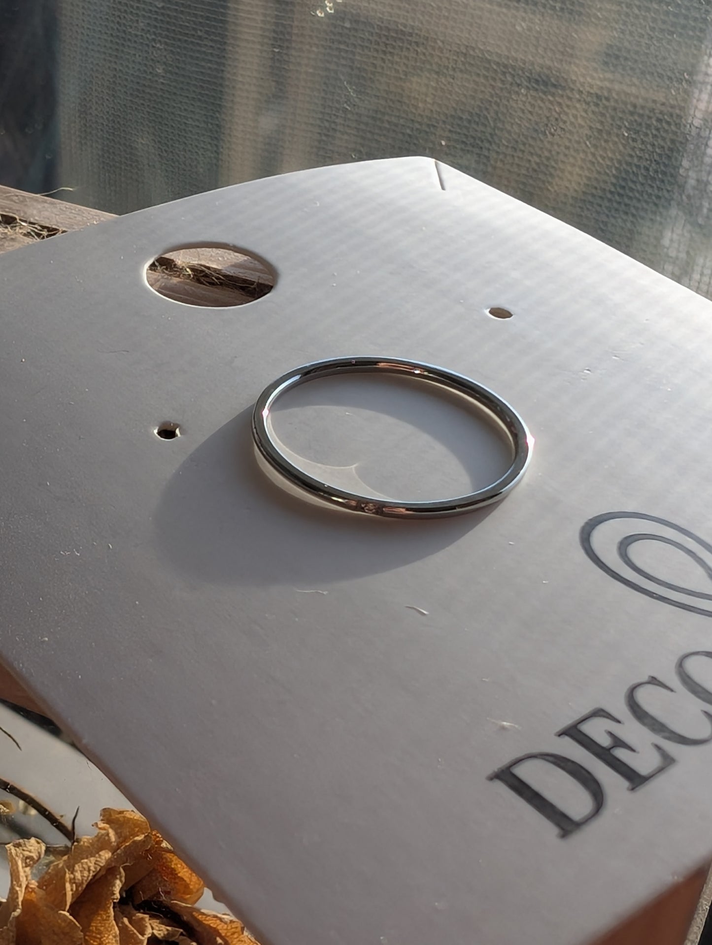 One lil diamond ring