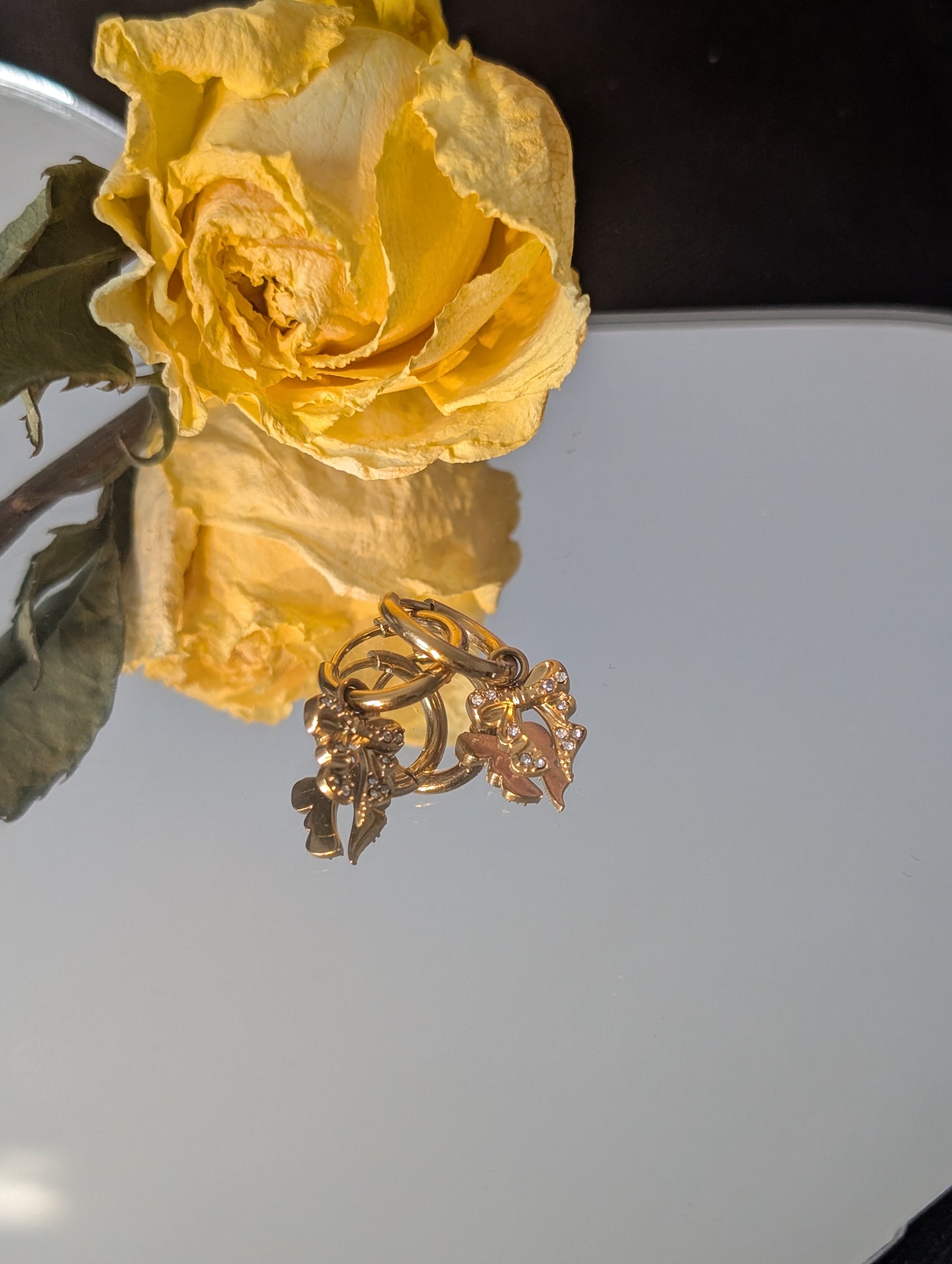 Bowtie 🎀 lil Hoop Stainless steel Plated With 18k Gold 🪽