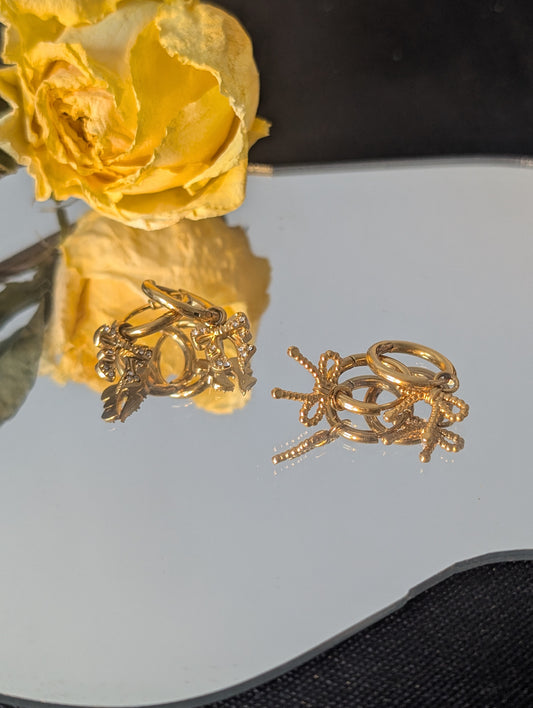 Bowtie 🎀 lil Hoop Stainless steel Plated With 18k Gold 🪽