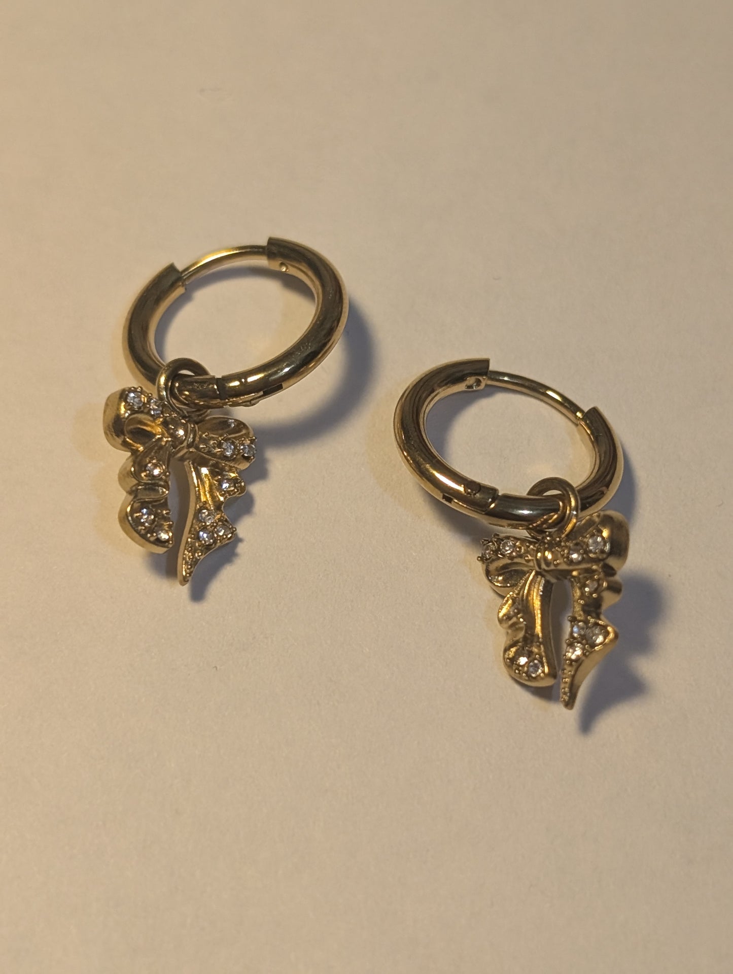 Bowtie 🎀 lil Hoop Stainless steel Plated With 18k Gold 🪽