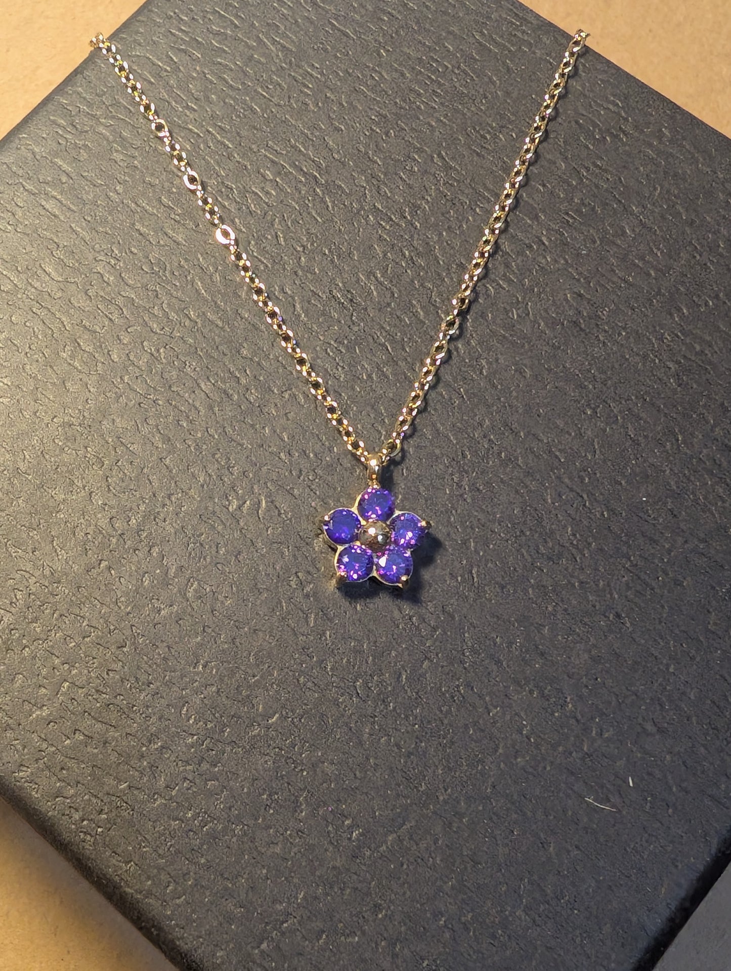 Flower 💜🤍🩷 Stainless steel plated with 18k Gold Necklace