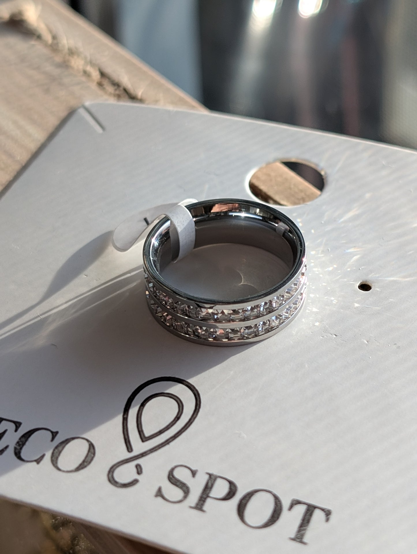 Double row diamond ring